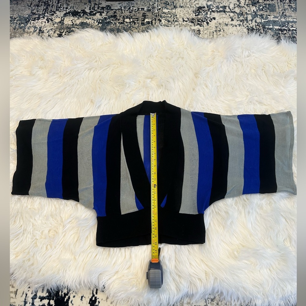 Multi - Colored Cropped Sweater - Picture 9 of 9